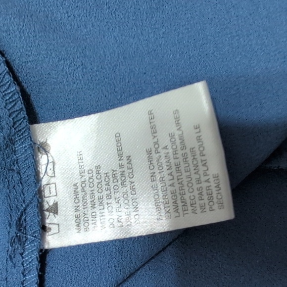 Paper Crane Cami Tank Top Blue Size Medium Racer back V-Neck - Picture 8 of 8